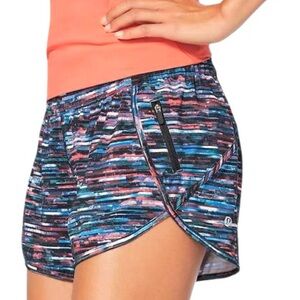 Lululemon Tracker Short V 4" Hinshu Alpine White Multi Size 8